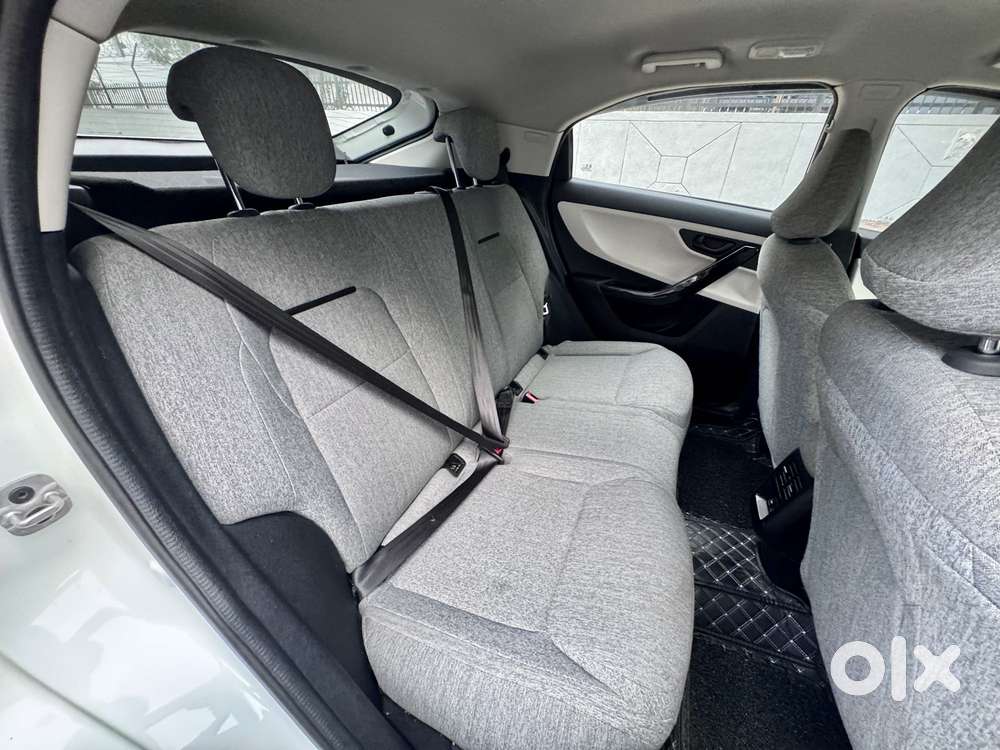 Tata Curvv Accomplished S 1.2 Revotron Petrol 7dca, 2025, Petrol