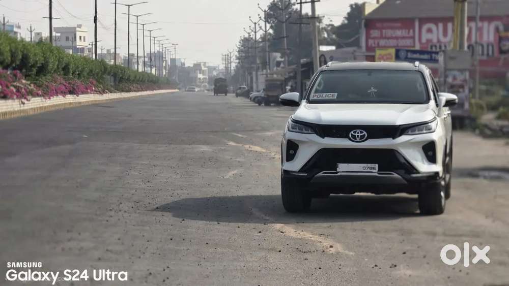 Toyota Fortuner Legender 2021