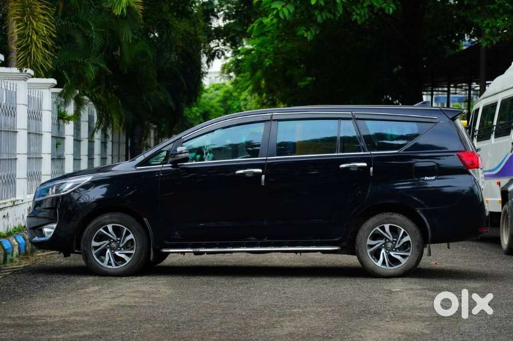 Toyota Innova Crysta 2.4 V, 2024, Diesel
