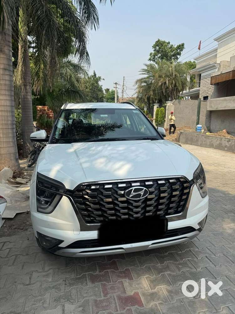 Hyundai Alcazar 2022 End Month Diesel Well Maintained