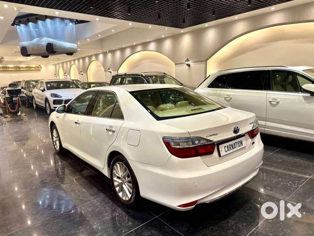 Toyota Camry 2.5 Hybrid, 2016