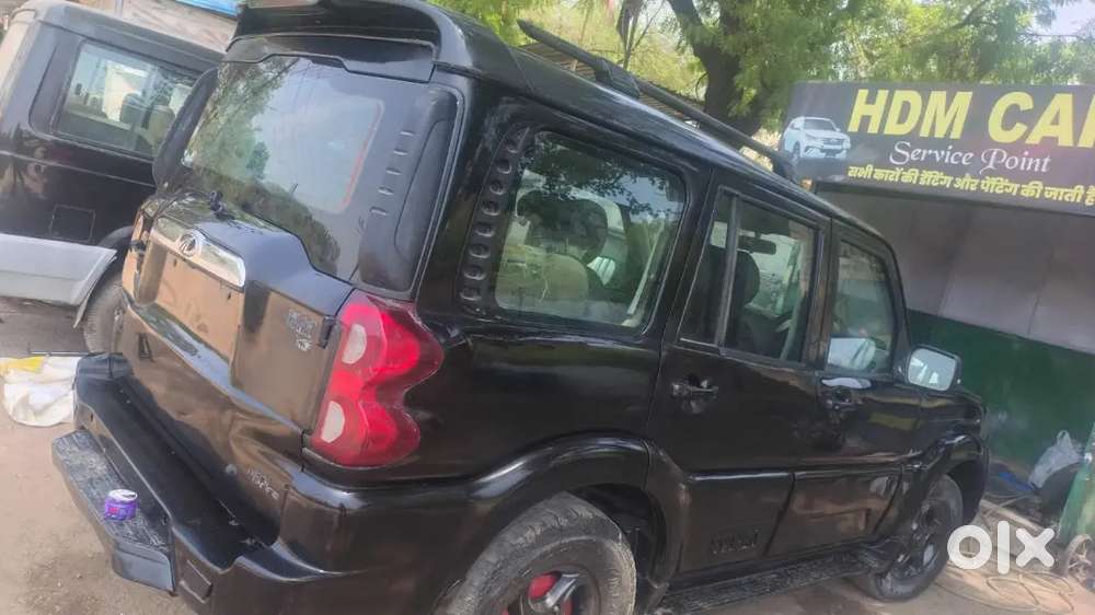 Mahindra Scorpio Classic 2009 Diesel 80000 Km Driven