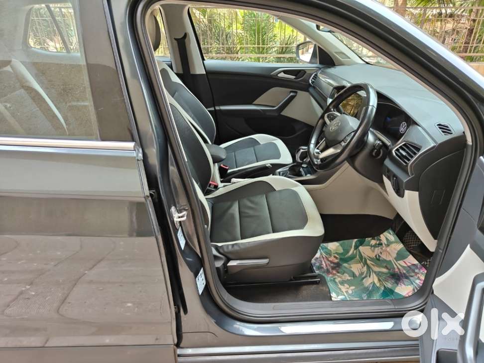 Volkswagen Taigun 1.0 Tsi Topline At, 2023, Petrol