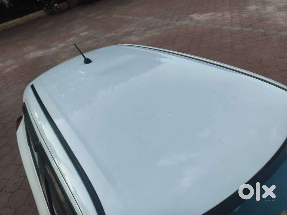 Maruti Suzuki Swift Vxi + Manual, 2022, Petrol