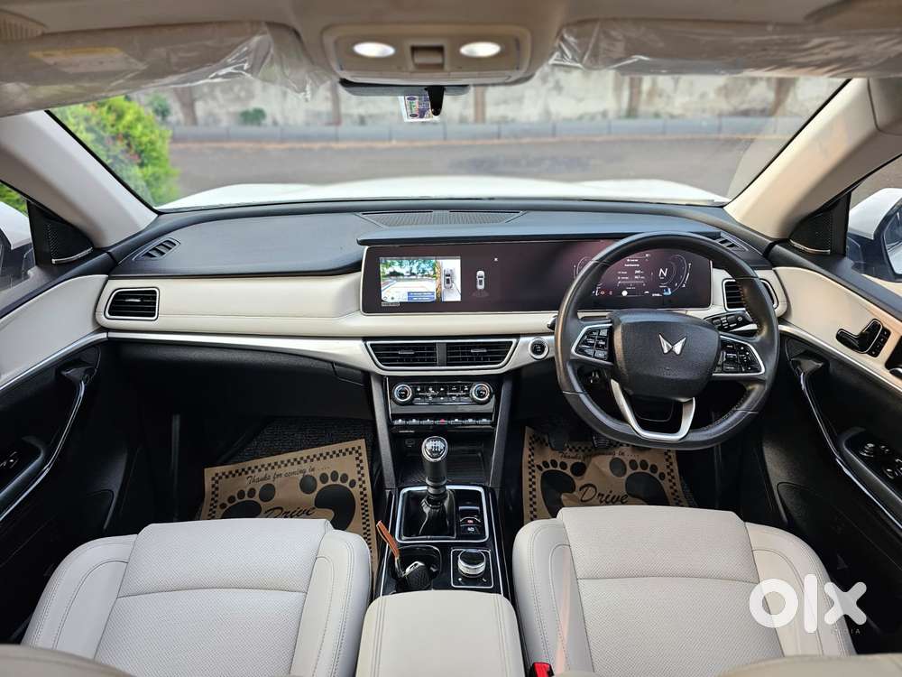 Mahindra Xuv700 2.2 Ax 7 Diesel Mt Luxury Pack Str, 2023, Diesel