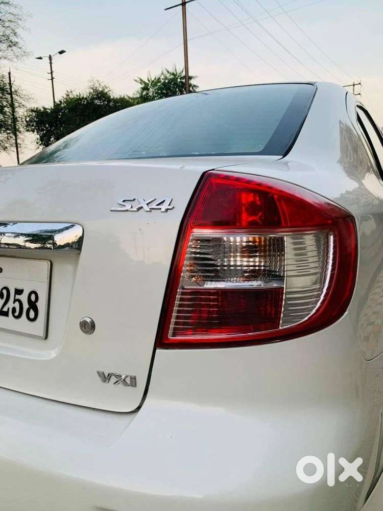 Maruti Suzuki Sx4 Vxi Bsiv, 2012, Petrol