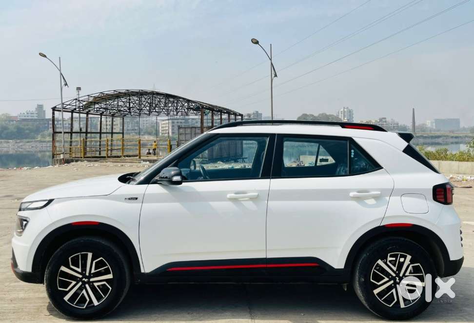 Hyundai Venue 1.0 Sx (o) Turbo Dct, 2023, Petrol