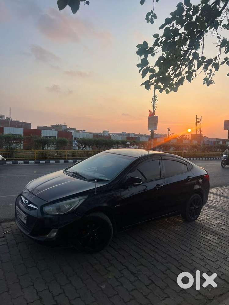 Hyundai Fluidic Verna 2011 Petrol 90000 Km Driven