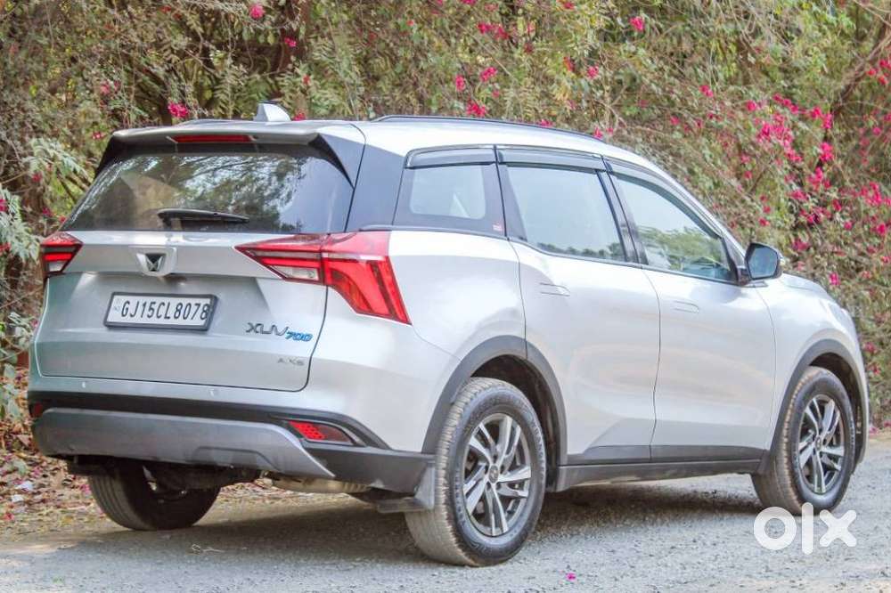 Mahindra Xuv700 Ax 5 Petrol Mt Str (e), 2022, Petrol