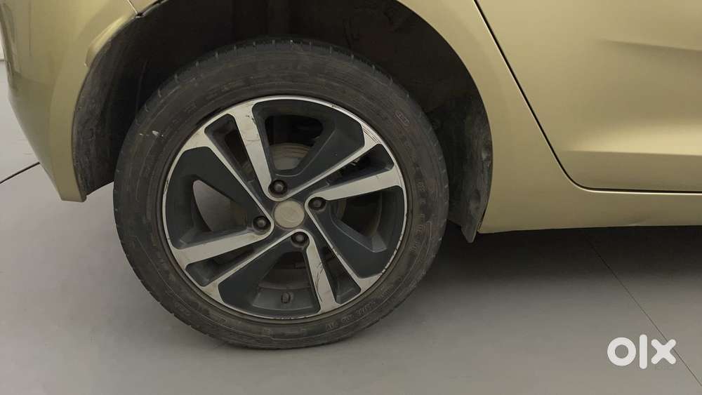 Tata Altroz Xz, 2020, Petrol