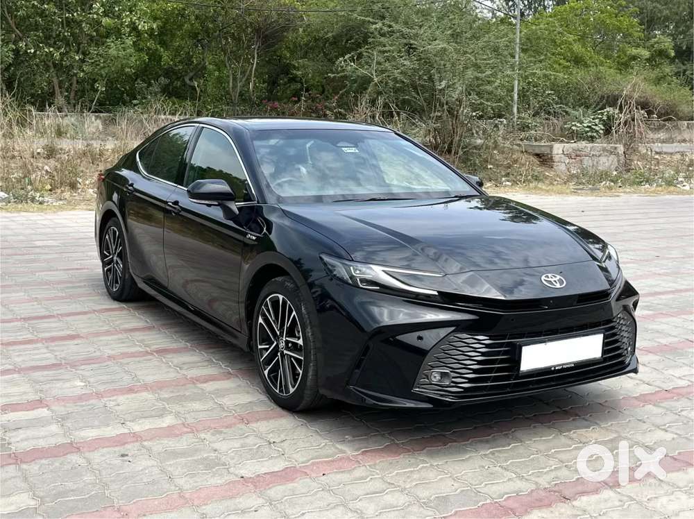 Toyota Camry, 2025, Petrol