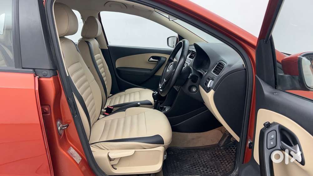 Volkswagen Polo Petrol Highline 1.2l, 2015, Petrol