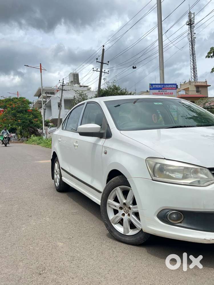 Volkswagen Vento 2010-2013 Petrol Highline, 2012, Petrol