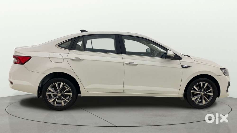 Skoda Slavia Style 1.0l Tsi Mt, 2022, Petrol