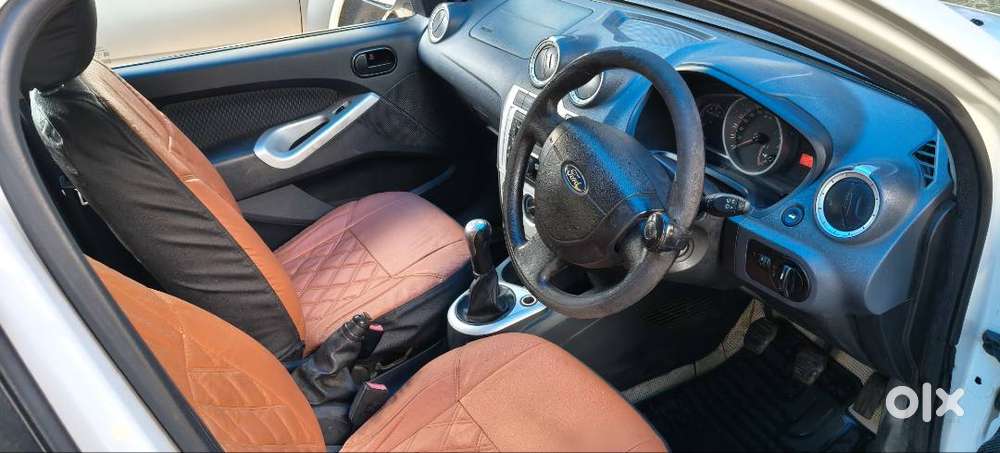 Ford Figo Titanium Duratorq 2012