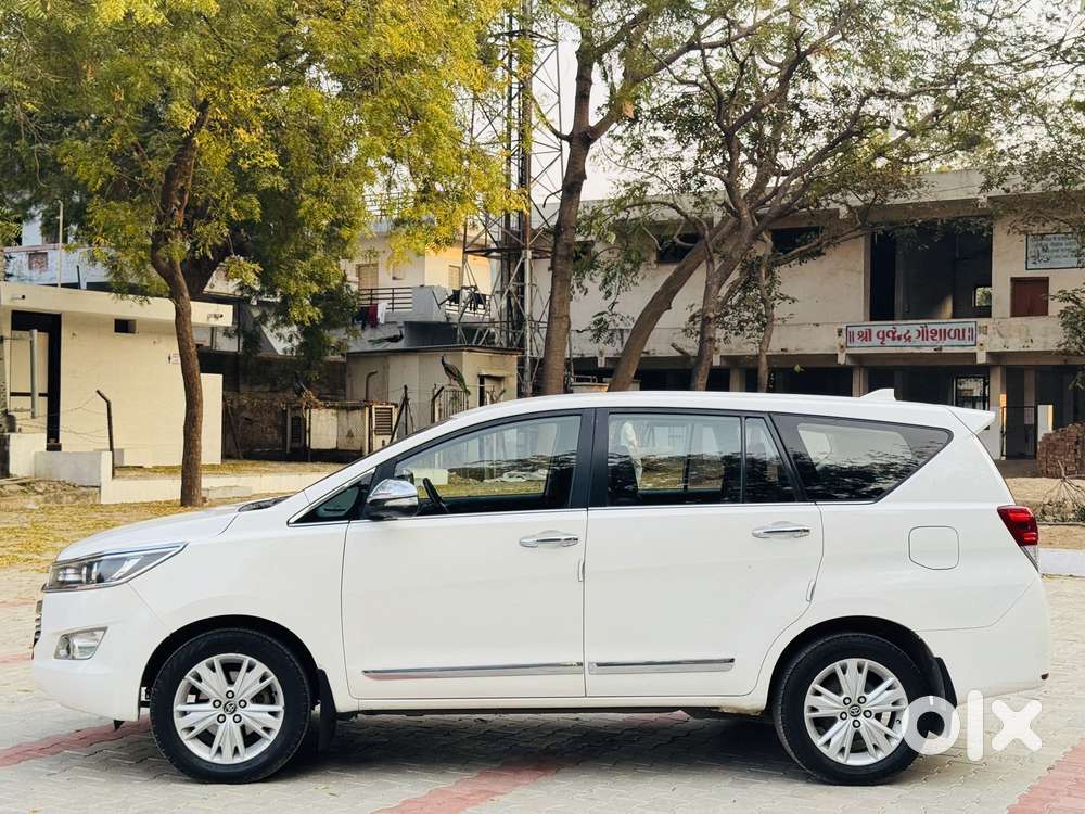 Toyota Innova Crysta 2.4 Z 7 Str, 2016, Diesel