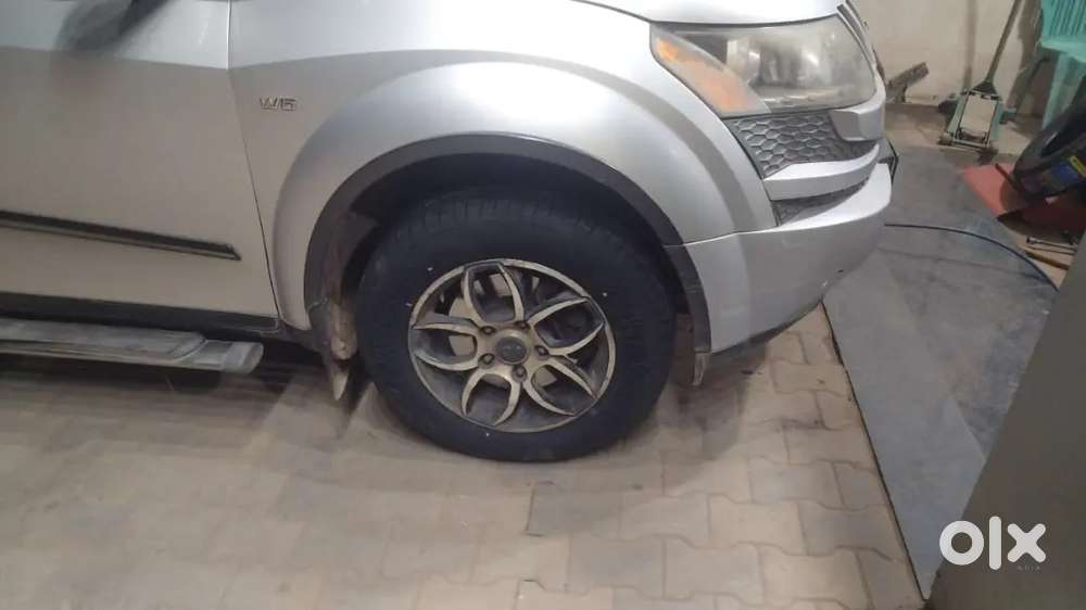 Mahindra Xuv500 Diesel 2013 Year