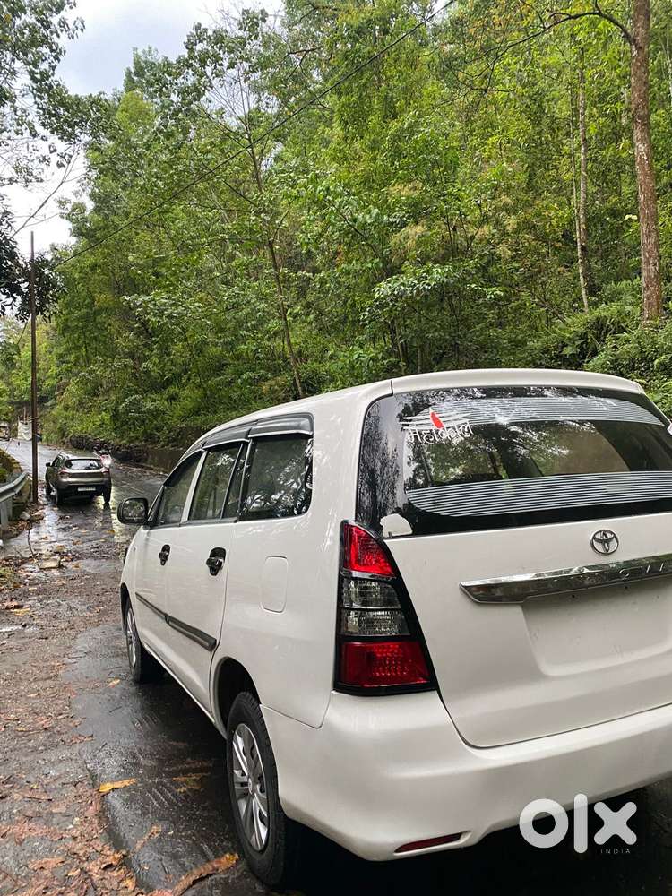 Toyota Innova 2.5 Ev (diesel) Ps 8 Seater Bs Iv, 2014, Diesel