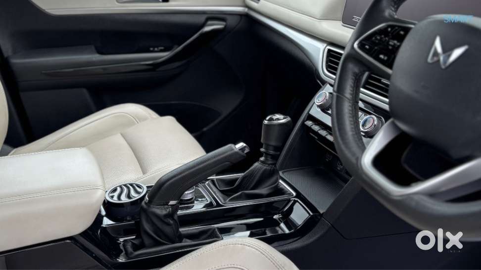 Mahindra Xuv700, 2022, Petrol
