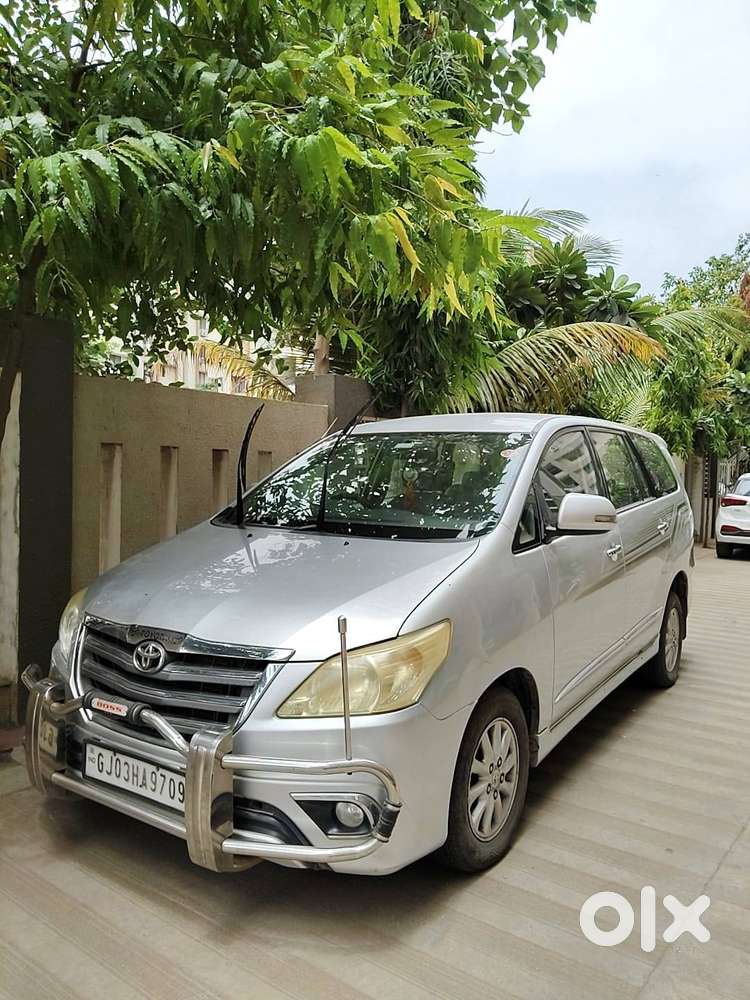 Toyota Innova 2.5 V 2015