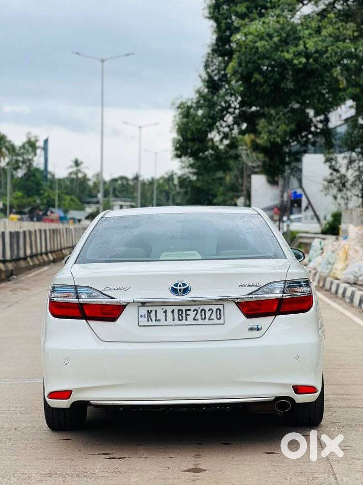 Toyota Camry Hybrid 2.5, 2017, Cng & Hybrids