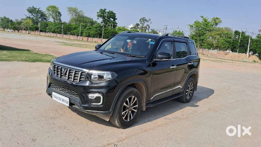 Mahindra Scorpio-n 2.0 Z2 Petrol Mt 7 Str, 2025, Petrol