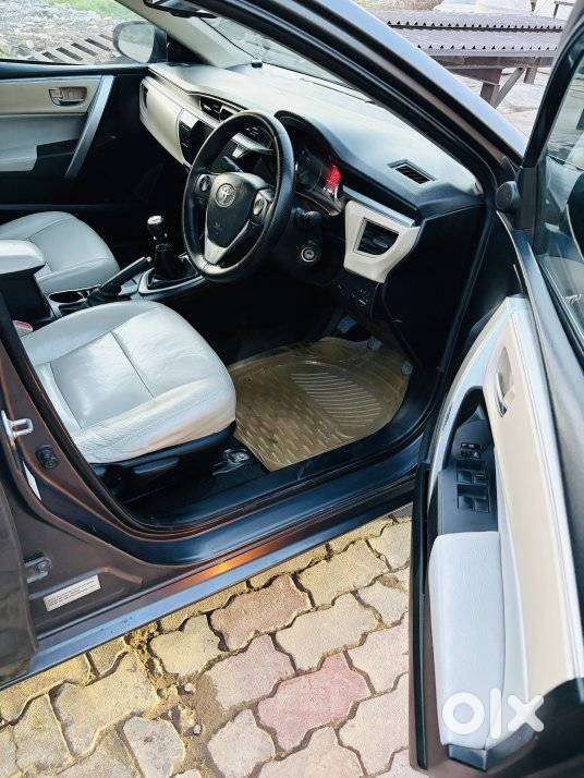 Toyota Corolla Altis 2010-2013 G, 2014, Petrol