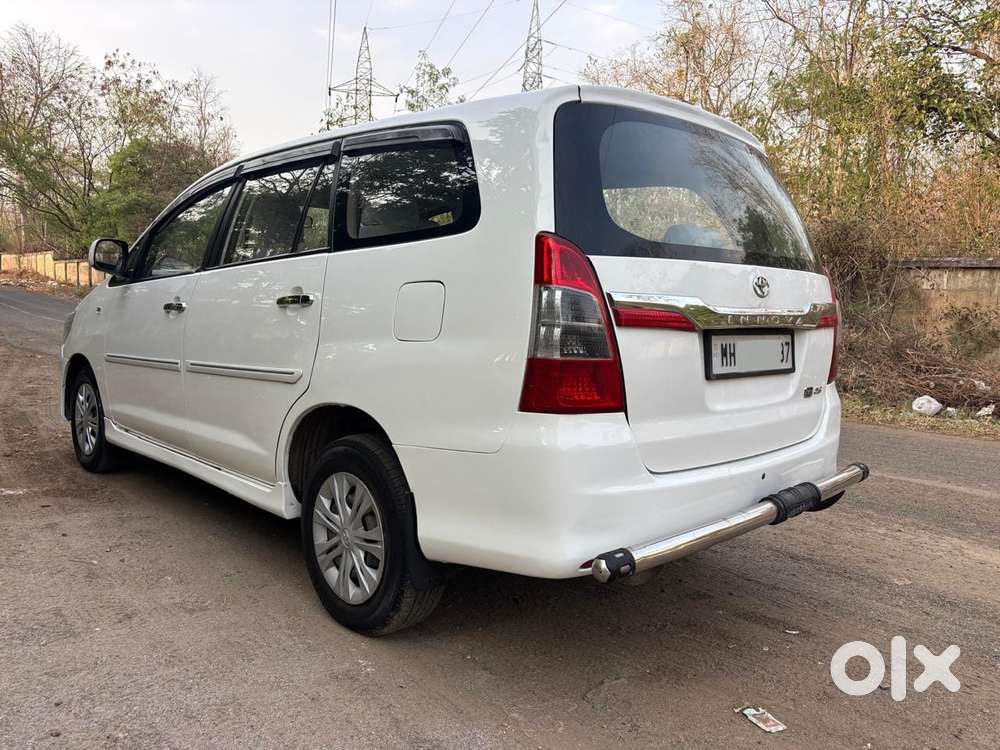 Toyota Innova 2.5 G (diesel) 7 Seater Bs Iv, 2015, Diesel
