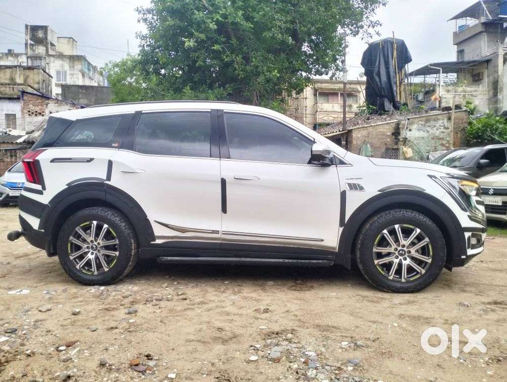 Mahindra Xuv700 2.0 Ax 7 Petrol At Luxury Pack Str, 2023, Petrol