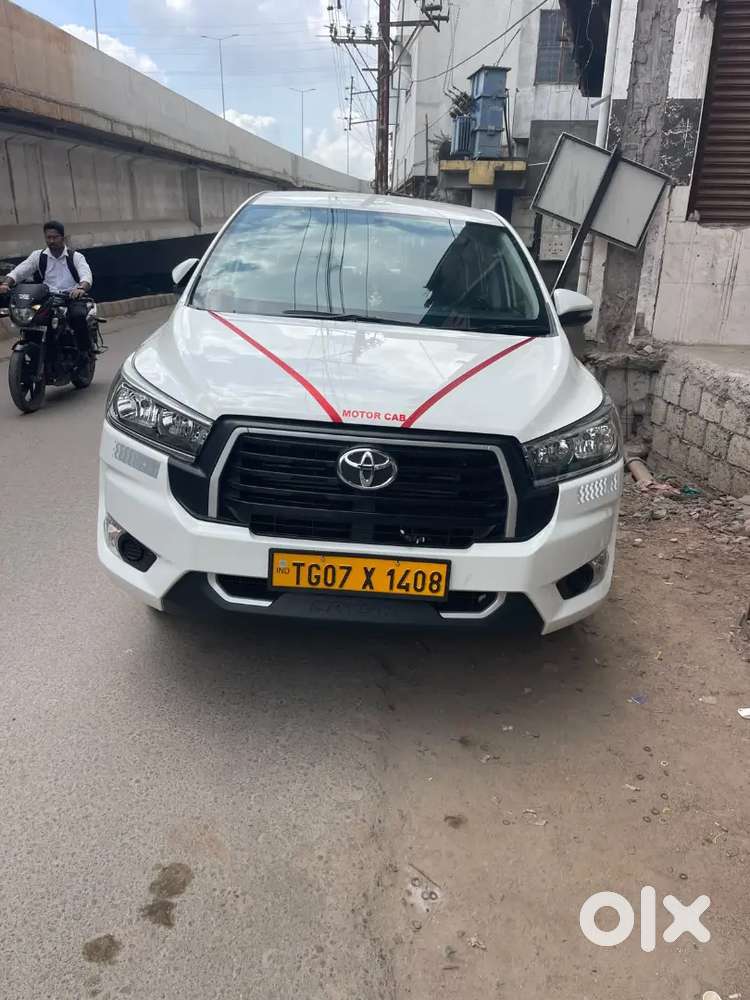Toyota Innova Crysta 2025