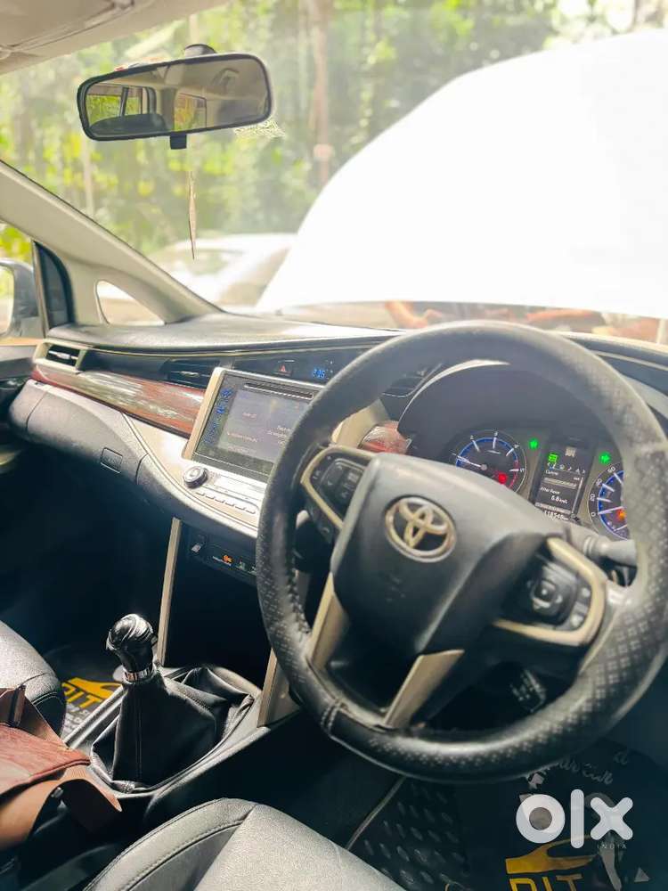Toyota Innova Crysta 2016