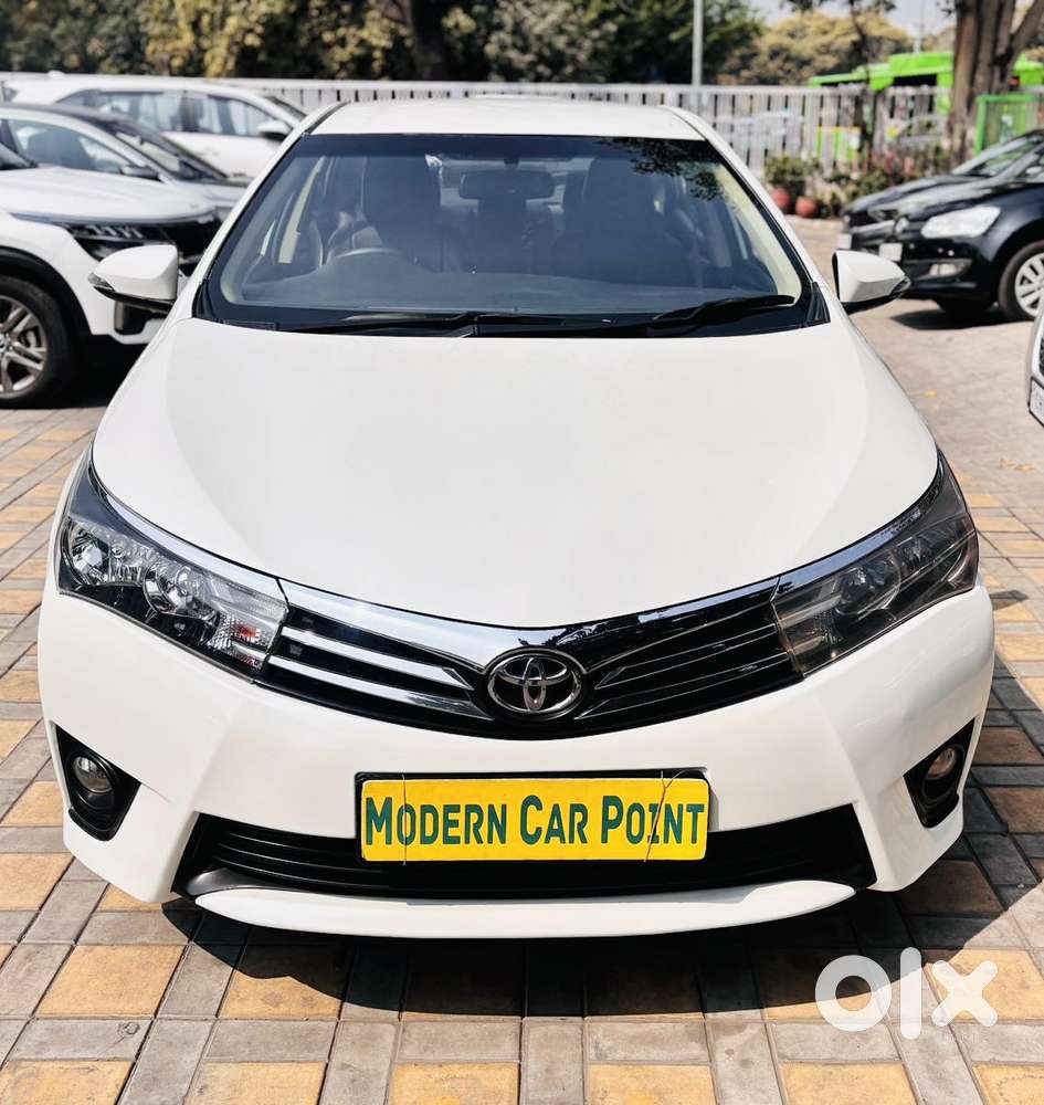 Toyota Corolla Altis Facelift, 2014, Petrol