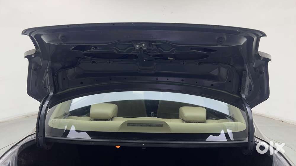 Maruti Suzuki Dzire 1.2 Vxi Amt, 2018, Petrol