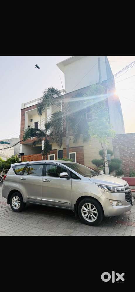 Toyota Innova Crysta 2.8z Automatic, 2017, Diesel