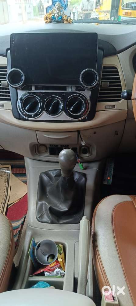 Toyota Innova 2.5 G (diesel) 8 Seater, 2011, Diesel