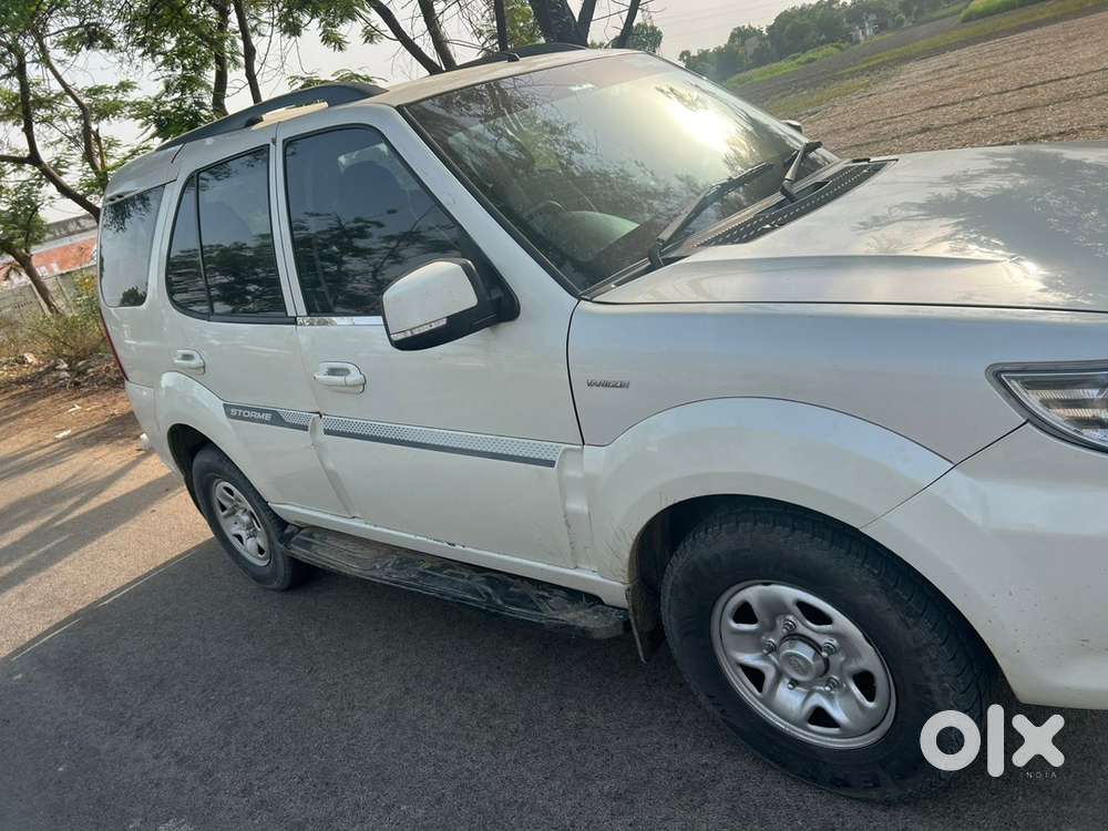 Tata Safari Storme Diesel 2018