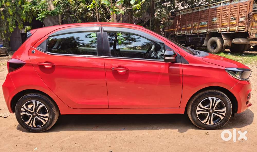 Tata Tiago 1.2 Revotron Xt (o), 2024, Petrol