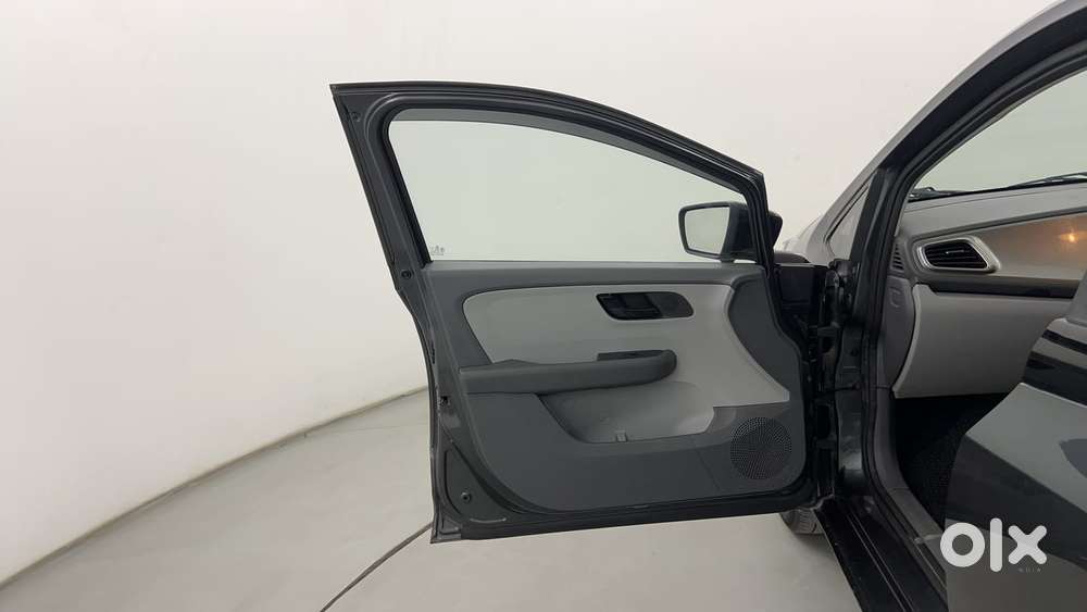 Tata Altroz 1.2 Xt, 2020, Petrol