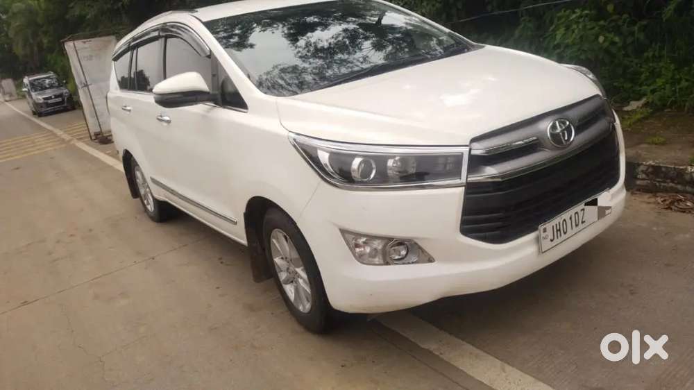 Innova Crysta 2.4 V