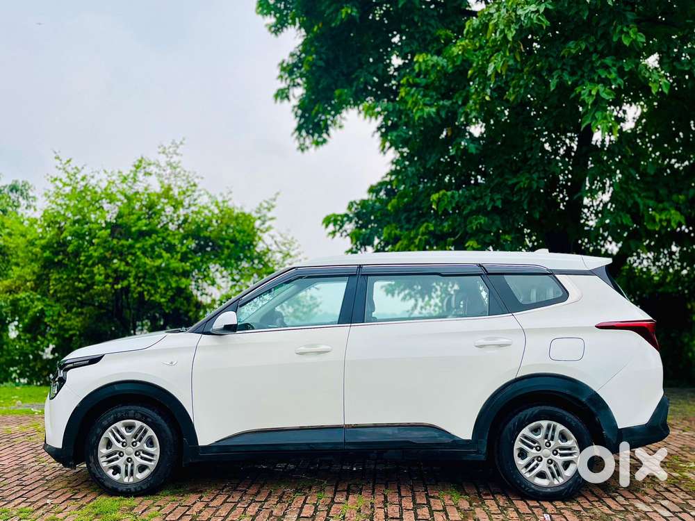 Kia Carens 1.5 Premium 7 Str, 2022, Petrol