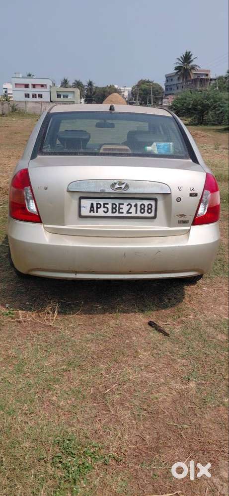 Car On Condition And 20 Mileage On  Highways