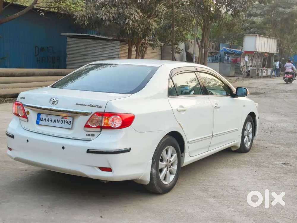 Toyota Corolla Altis 2013