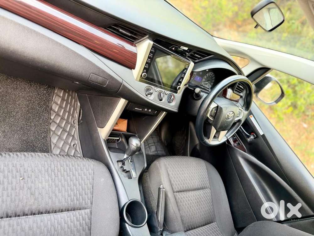 Toyota Innova Crysta [2020-ongoing] 2.4 Gx At 7 Str, 2022, Diesel