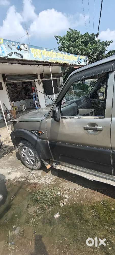 Mahindra Scorpio S2  2016