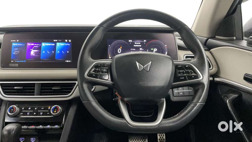 Mahindra Xuv700 2.2 Ax 7 Diesel At Luxury Pack Str, 2022, Diesel