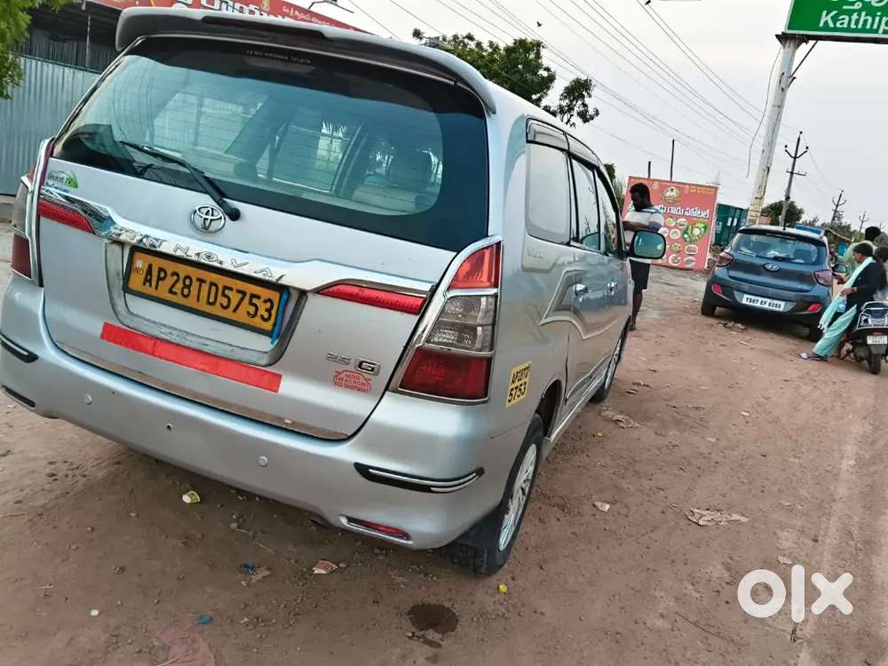 Toyota Innova 2013 Diesel 254000 Km Driven