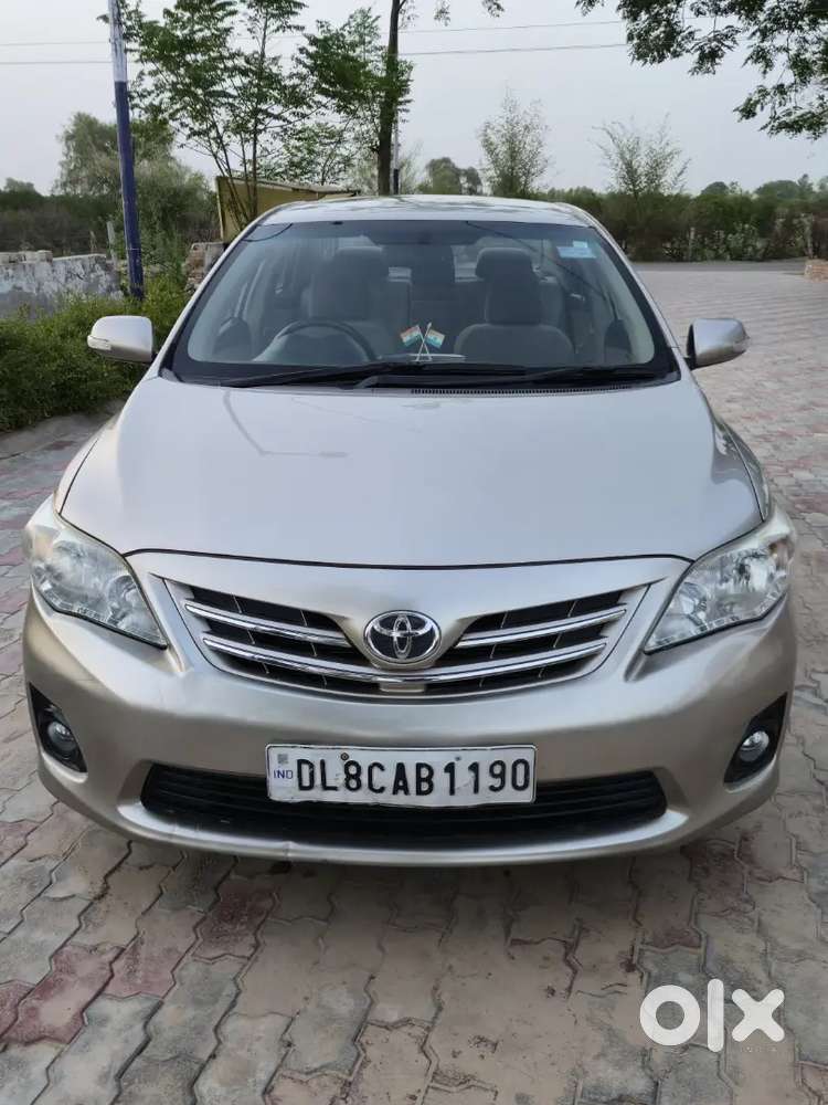 Toyota Corolla Altis 2012