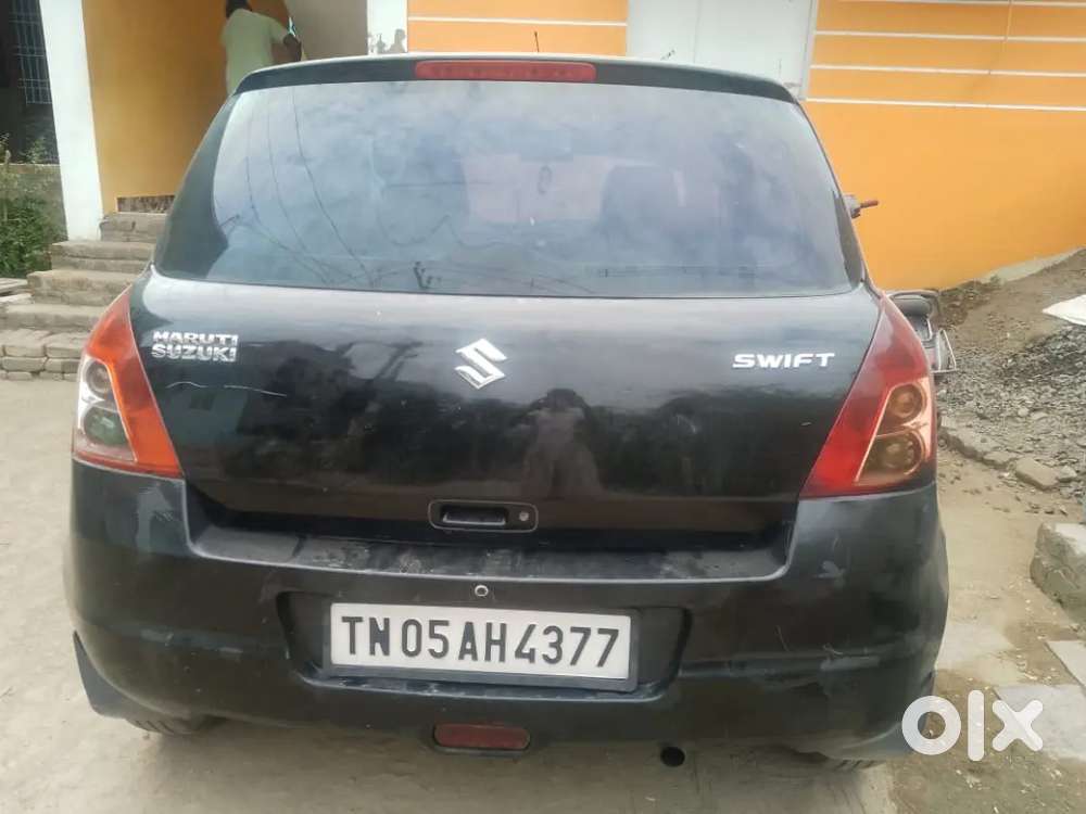 Maruti Suzuki Swift 2011 Diesel 105000 Km Driven