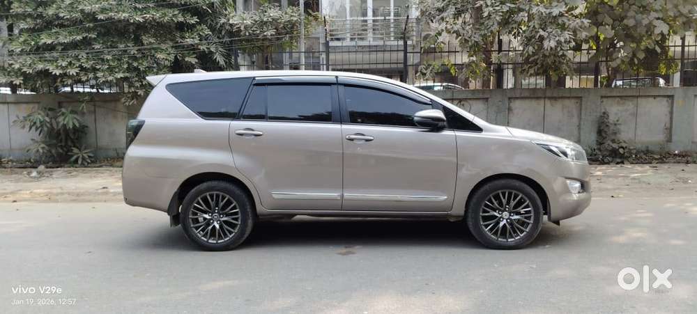 Toyota Innova Crysta 2.8 Gx At 8s, 2020, Petrol