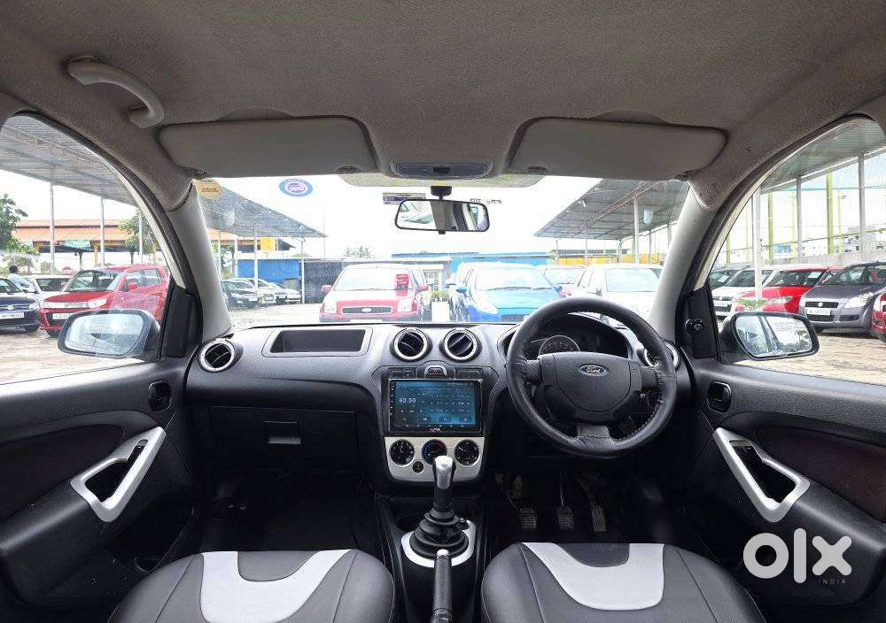 Ford Figo, 2010, Petrol